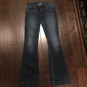 Women’s Lucky Brand Brooke flare jeans.